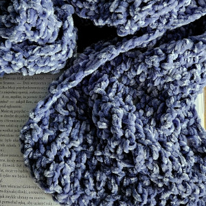 Szalik ręcznie wykonany na szydełku SZ06