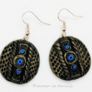 polymer clay kolczyki z niebieskim akcentem