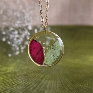 Róża czerwona liść złota zawieszka złoty wisiorek naszyjnik żywica z żywicy kwiaty z kwiatami retro naturalna dziewczęca kobieca