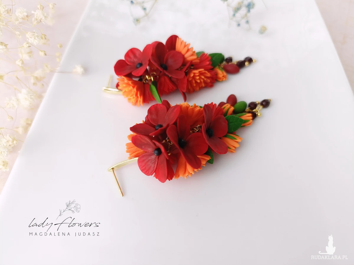 Eleganckie kolczyki w czerwonej kolorystyce