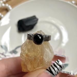 pierścionek regulowany z obsydianem STAL CHIRURGICZNA