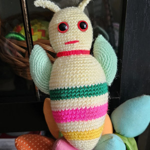 Szydełkowa pszczoła, zabawka pszczoła, maskotka pszczoła, przytulanka