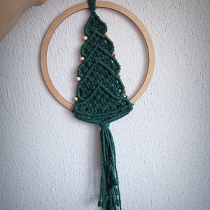 Choinka makrama na obręczy