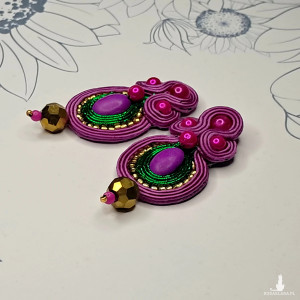 Georgia - zielono różowe kolczyki sutasz