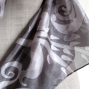 Apaszka Monochromatyczna Roślinna jedwabna malowana