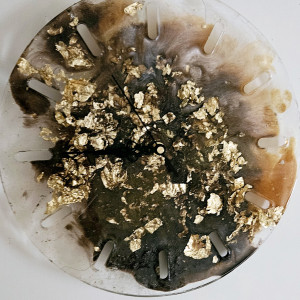 Zegar ścienny malarski marmur z płatkami złota