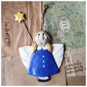 Aniołek wypatrujący pierwszej gwiazdki