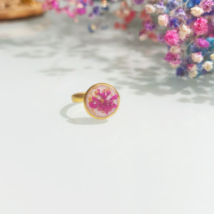 Pierścionek z kwiatem dzikiej marchwi