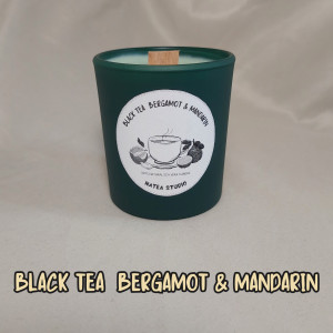 Świeca sojowa czarna herbata, bergamotka i mandarynka 190ml