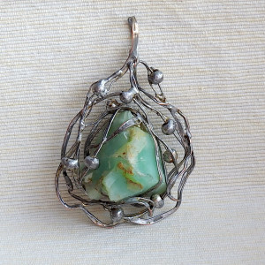 Zawieszka z kamieniem naturalnym- chryzopraz