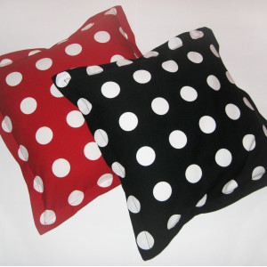 Komplet bawełnianych poszewek w grochy.