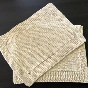 Podkładki pod talerz z bawełnianego sznurka.