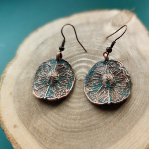 Prawdziwe nasiona Parczeliny zamknięte w miedzi. Kolczyki