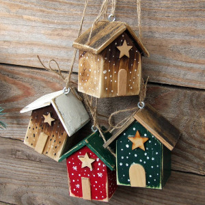 4 zawieszki - drewniane domki z daszkami