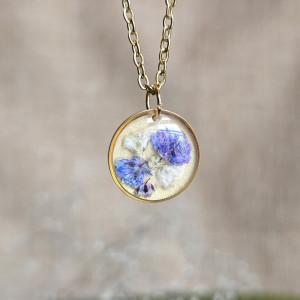 Fioletowe chmury gipsówka złota zawieszka złoty wisiorek kwiat naszyjnik żywica z żywicy kwiaty