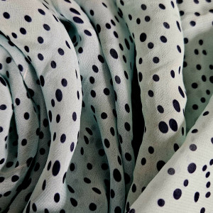 Apaszka szyfynowa w groszki kółeczka miętowo granatowa