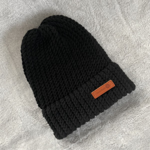 Ciepła czarna czapka z wełną Merino