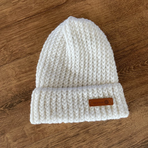 Ciepła biała czapka z wełną Merino