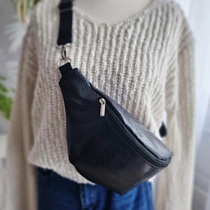 Nerka damska z ekoskóry w wężowy wzór