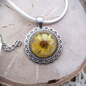 Duży wisiorek - żółta margaretka