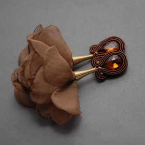 kolczyki lub klipsy sutasz z kwiatkami