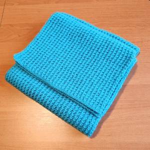 długi, ciepły szalik niebieski; szalik na drutach