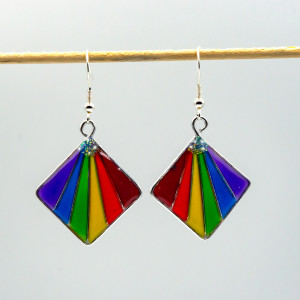 Kolczyki tęczowe z żywicy 011