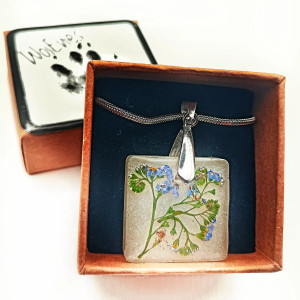 Naszyjnik z niezapominajką