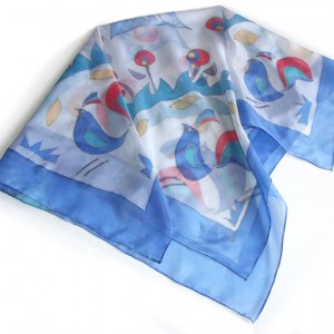 Jedwabna malowana apaszka Niebieskie kogutki