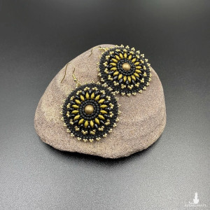 Koralikowe kolczyki koła czarno-złote #840