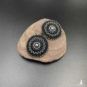 Koralikowe kolczyki koła czarno-srebrne #843