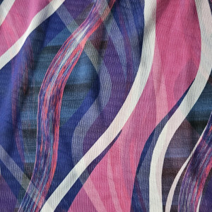 Apaszka szyfonowa w abstrakcyjne fale