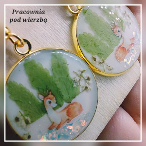 Kolczyki wiszące zimowe sarenki paproć dzika marchew krajobraz zimowy