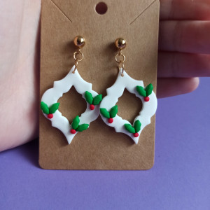 Kolczyki bombki z owocem ostrokrzewu