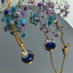 Komplet biżuterii z chabrem bransoletka i naszyjnik