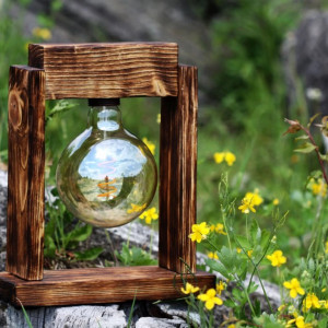 Wspaniała lampa z opalanego drewna, lampka nocna/stołowa drewniana