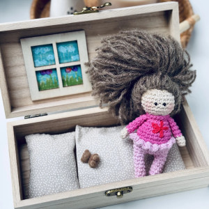 Laleczka na szydełku ok 10-12 cm