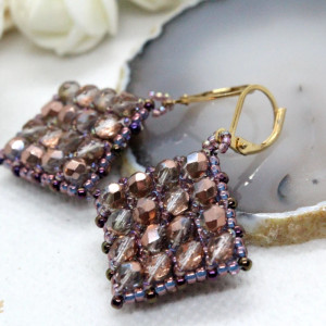 złote kolczyki z kryształków