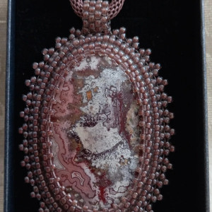 Duży wisior, wisiorek z naturalnym kamieniem - agatem koronkowym 43x57