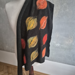 Czarna chusta handmade wełniana