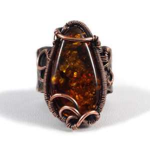 Bursztyn, Miedziany pierścionek z bursztynem, ręcznie wykonany, prezent dla niej prezent dla mamy, prezent urodzinowy biżuteria autorska