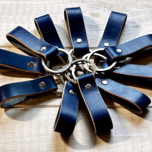 Brelok ze skóry - granatowy