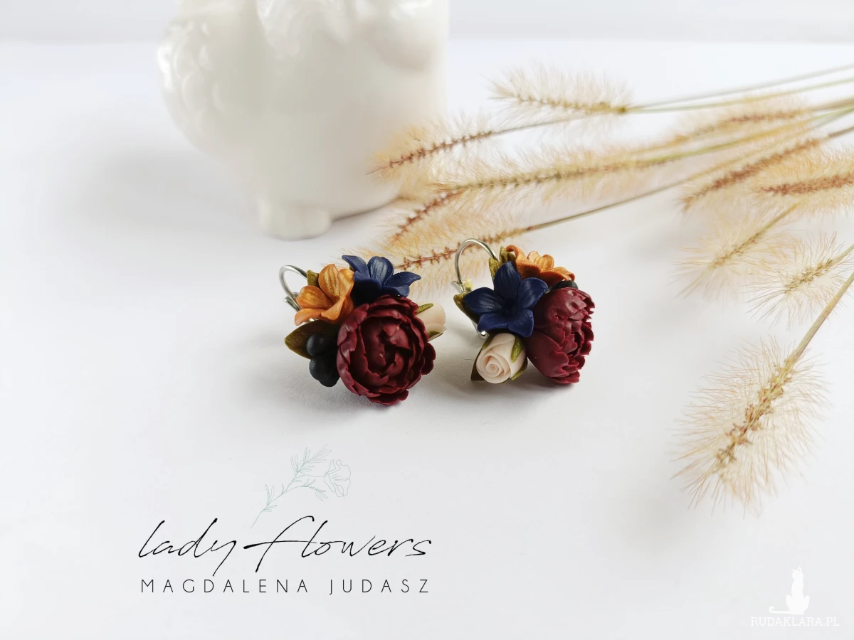 Kolczyki z bordowymi peoniami
