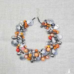 6381 szary, srebrny, pomarańczowy naszyjnik;