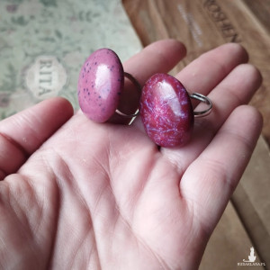 Zestaw różowych pierścionków