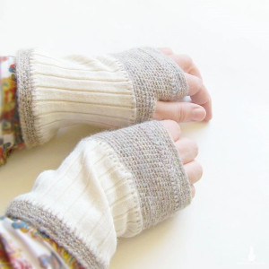 kremowe mitenki, lekkie mitenki na ręce, ecru rękawiczki, jasne mitenki, prezent dla dziewczyny, prezent dla kobiety