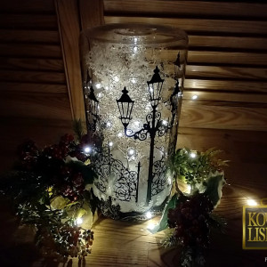Duża latarnia z lampkami