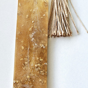 Zakładka z żywicy epoksydowej złoto żółty kryształkami D05