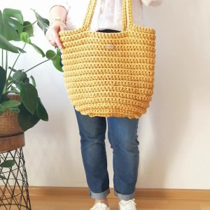 Torebka damska,na ramię,zapinany koszyk z sznurka.