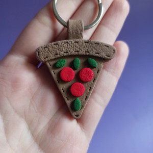 Brelok w kształcie kawałka pizzy